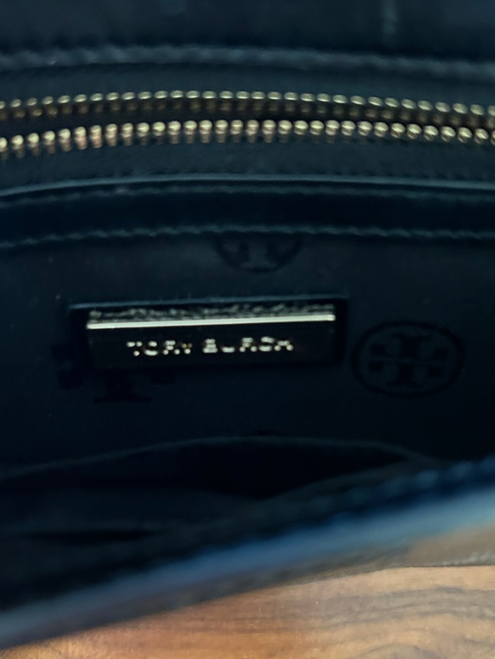Tory Burch Black Leather Envelope Clutch with Gold Logo - Picture 3 of 3